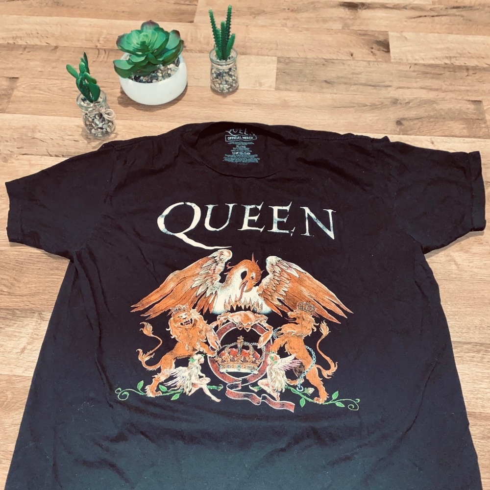 Queen Official Merch Tee-Shirt